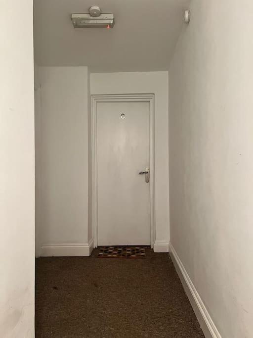 Bright, First Floor, One Bedroom Flat In Wimborne Wimborne Minster Dış mekan fotoğraf