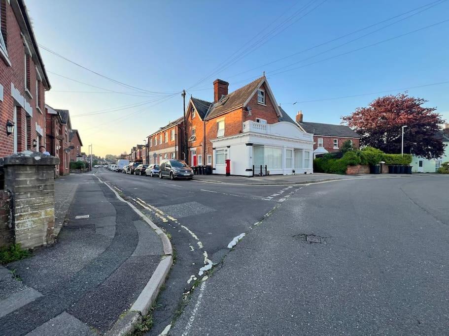 Bright, First Floor, One Bedroom Flat In Wimborne Wimborne Minster Dış mekan fotoğraf