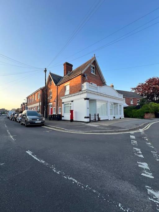 Bright, First Floor, One Bedroom Flat In Wimborne Wimborne Minster Dış mekan fotoğraf